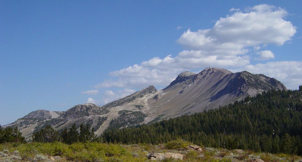 Mammoth Mountain Ski Area in summer-1200px